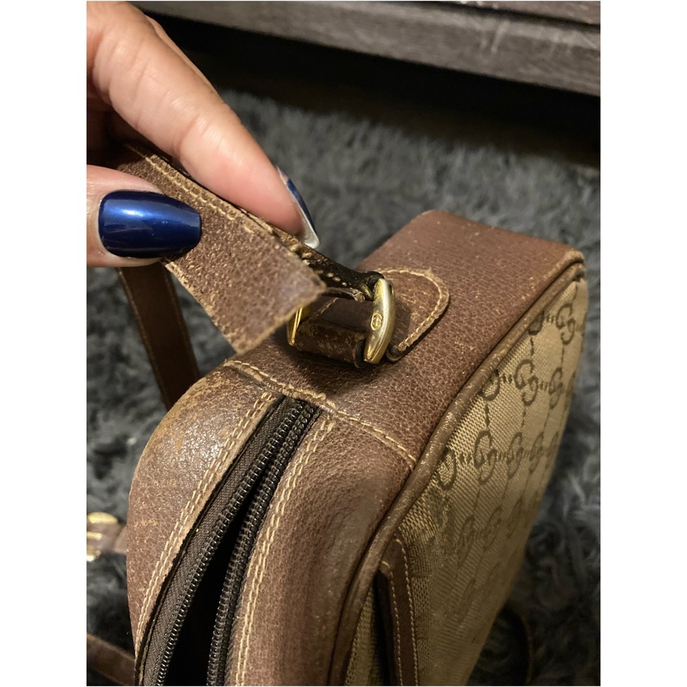Authentic Pre-loved Vintage Gucci Crossbody Bag - Picture 10 of 14